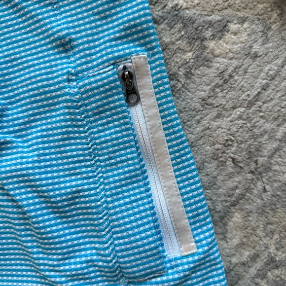 Lululemon Light Blue and White Gingham Pleated Jacket - Picture 6 of 11